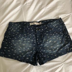 Soft denim shorts with detail